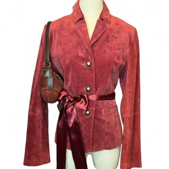 Sold - Picture 2 of 10